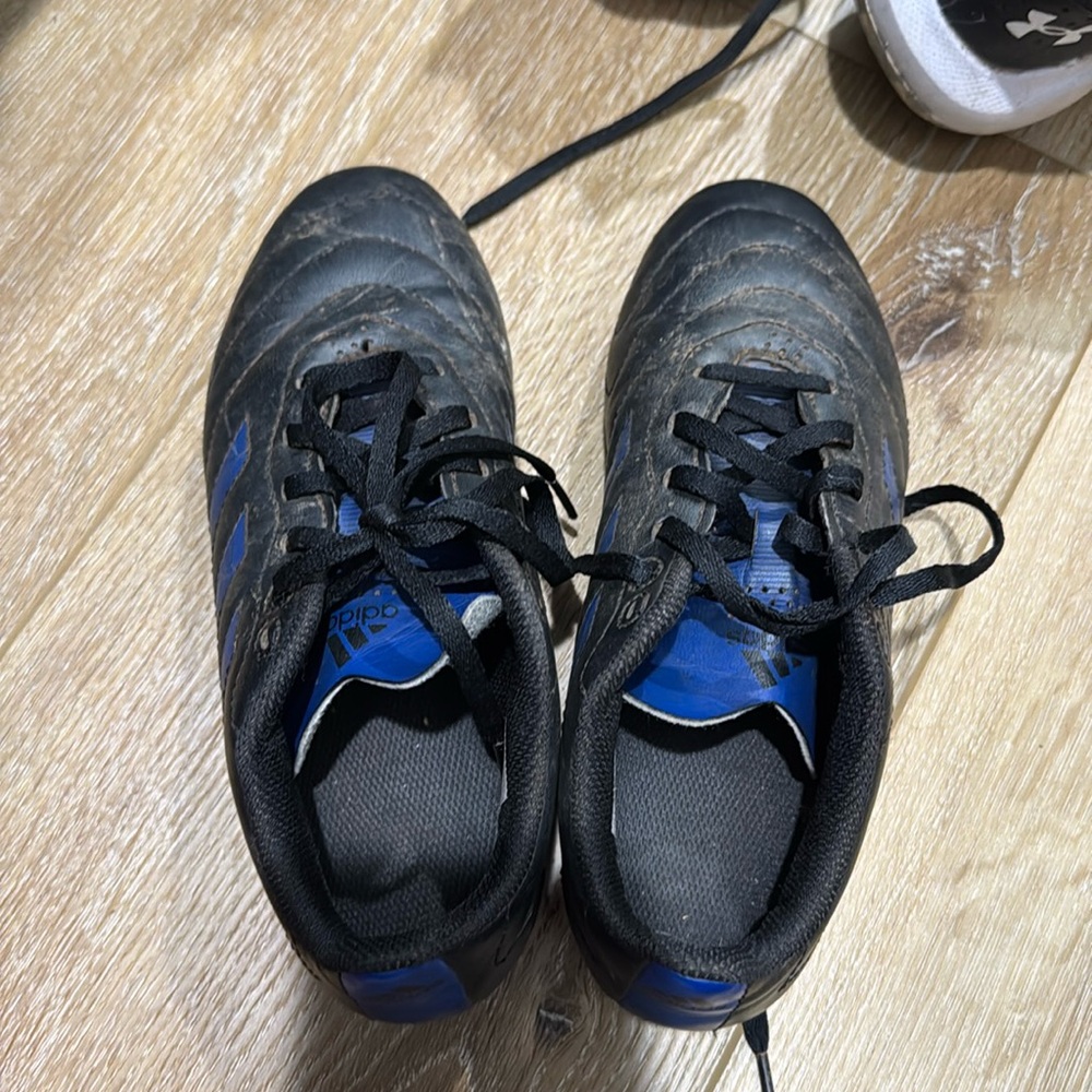 Boys addidas soccer cleats